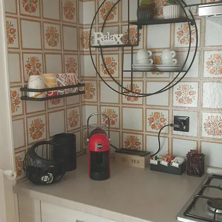 ᑕᗩsᗩ ᗰᗩᖴᗩᒪᗪᗩ Vicino Stazione E Al Centro Storico, Posto Auto Interno