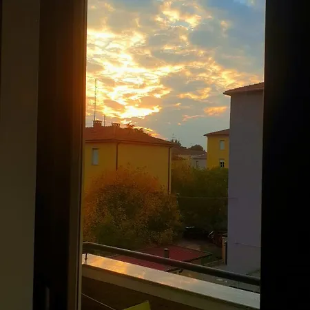 ᑕᗩsᗩ ᗰᗩᖴᗩᒪᗪᗩ A 2 Passi Dalla Stazione E Dal Centro Storico, Posto Auto Interno Imola