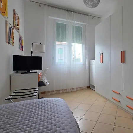 ᑕᗩsᗩ ᗰᗩᖴᗩᒪᗪᗩ A 2 Passi Dalla Stazione E Dal Centro Storico, Posto Auto Interno Ίμολα