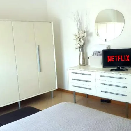 ᑕᗩsᗩ ᗰᗩᖴᗩᒪᗪᗩ A 2 Passi Dalla Stazione E Dal Centro Storico, Posto Auto Interno * Imola