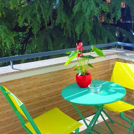 ᑕᗩsᗩ ᗰᗩᖴᗩᒪᗪᗩ A 2 Passi Dalla Stazione E Dal Centro Storico, Posto Auto Interno Imola