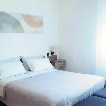 Apartamento ᑕᗩsᗩ ᗰᗩᖴᗩᒪᗪᗩ A 2 Passi Dalla Stazione E Dal Centro Storico, Posto Auto Interno Imola