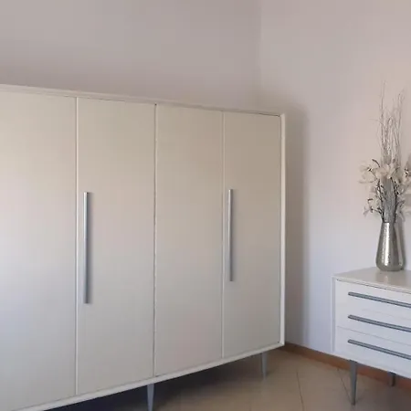 ᑕᗩsᗩ ᗰᗩᖴᗩᒪᗪᗩ A 2 Passi Dalla Stazione E Dal Centro Storico, Posto Auto Interno Apartamento *