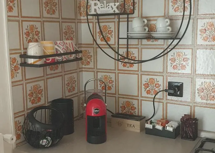 ᑕᗩsᗩ ᗰᗩᖴᗩᒪᗪᗩ A 2 Passi Dalla Stazione E Dal Centro Storico, Posto Auto Interno