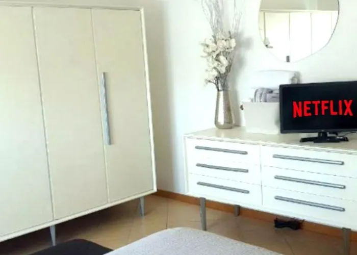 ᑕᗩsᗩ ᗰᗩᖴᗩᒪᗪᗩ A 2 Passi Dalla Stazione E Dal Centro Storico, Posto Auto Interno * Imola